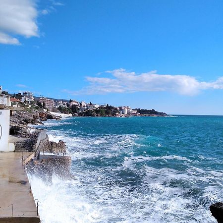 Aparttoni Dobra Voda Luaran gambar