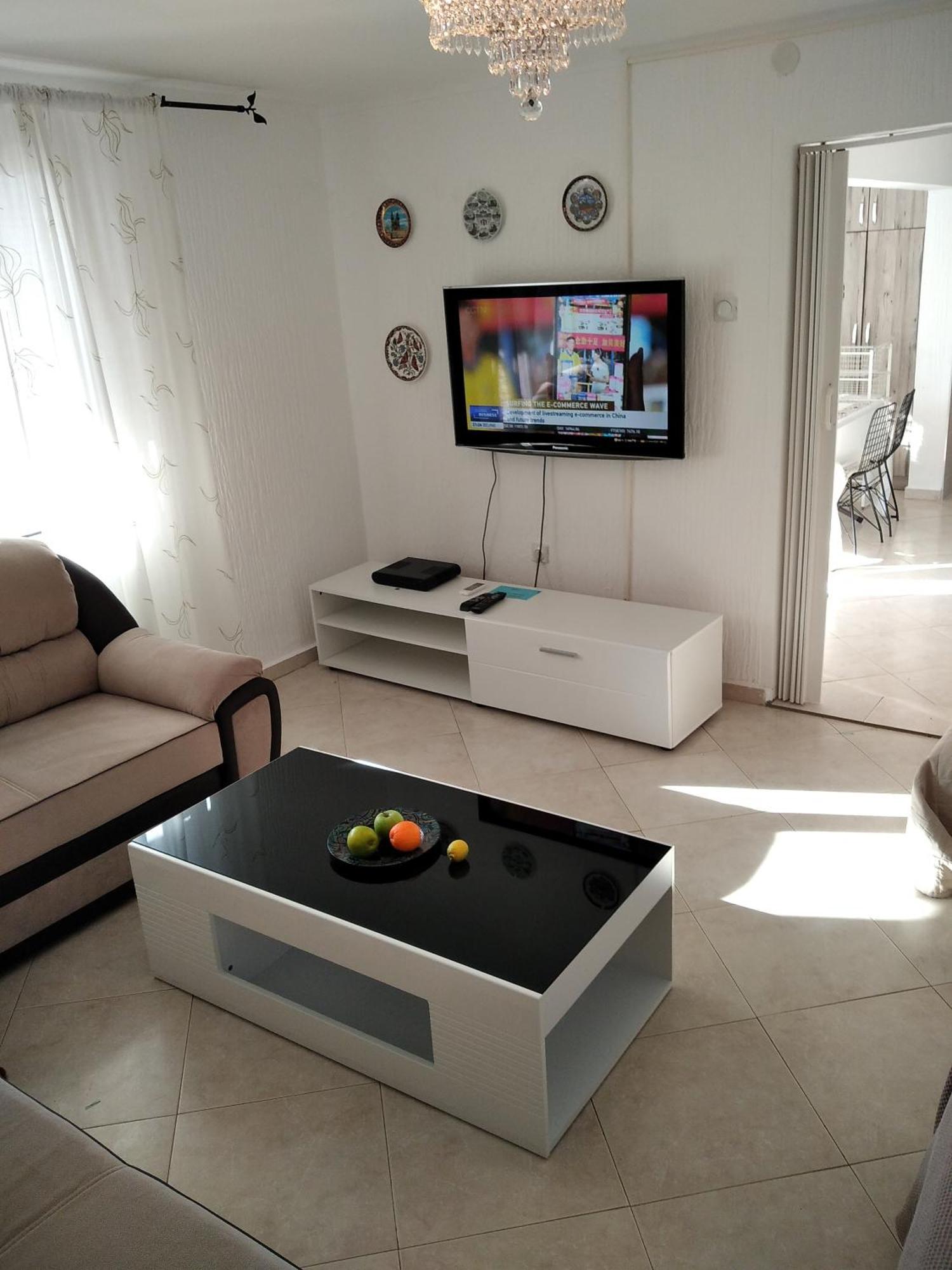 Aparttoni Dobra Voda Luaran gambar