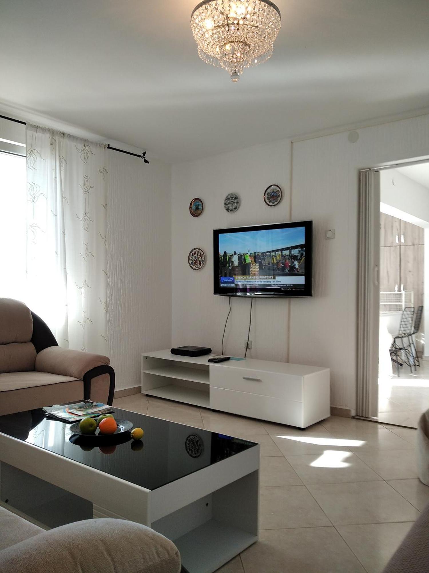 Aparttoni Dobra Voda Luaran gambar