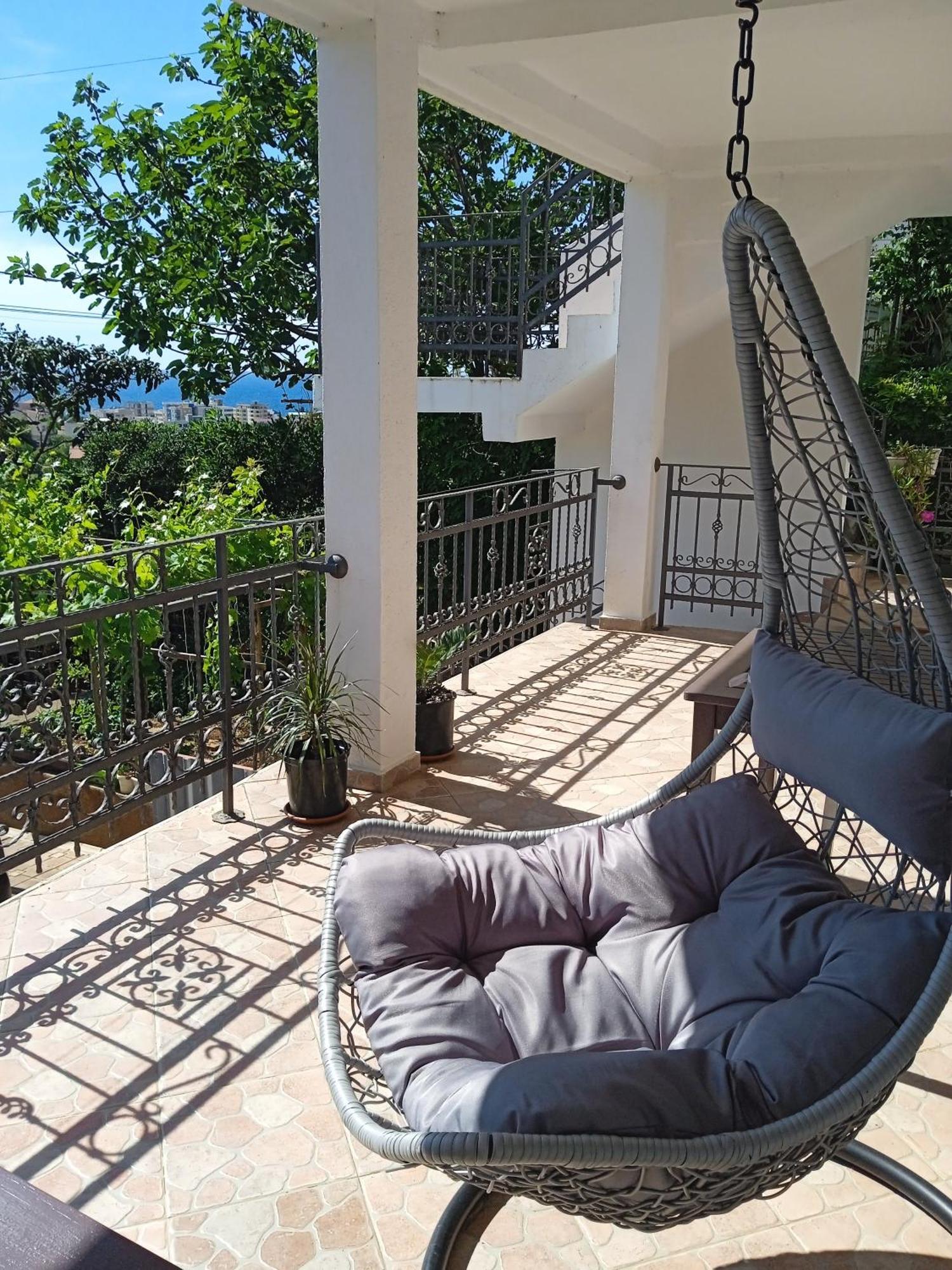 Aparttoni Dobra Voda Luaran gambar